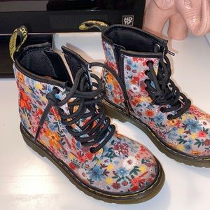 doc martensRiwixk  toddler boots, barely worn.
